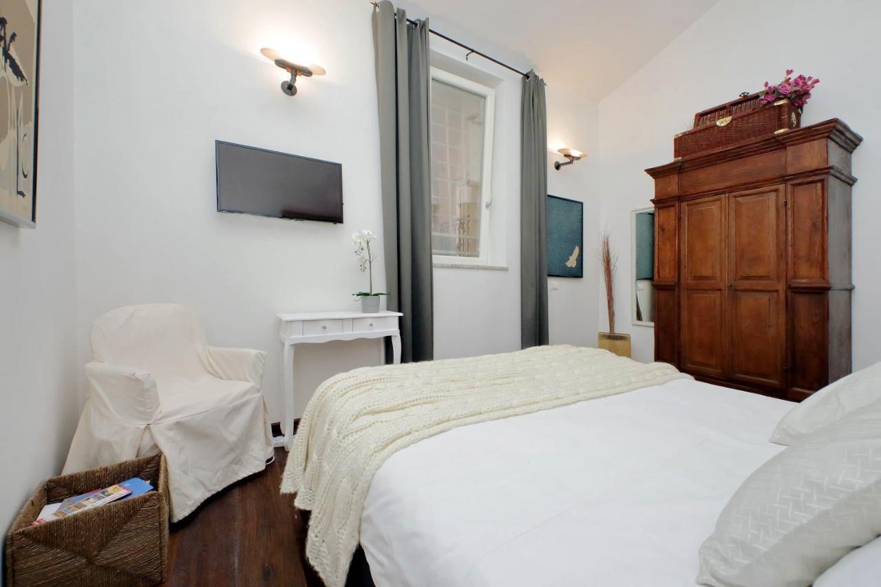 Ych-Pretty Flat Close Pantheon Roma Exterior foto